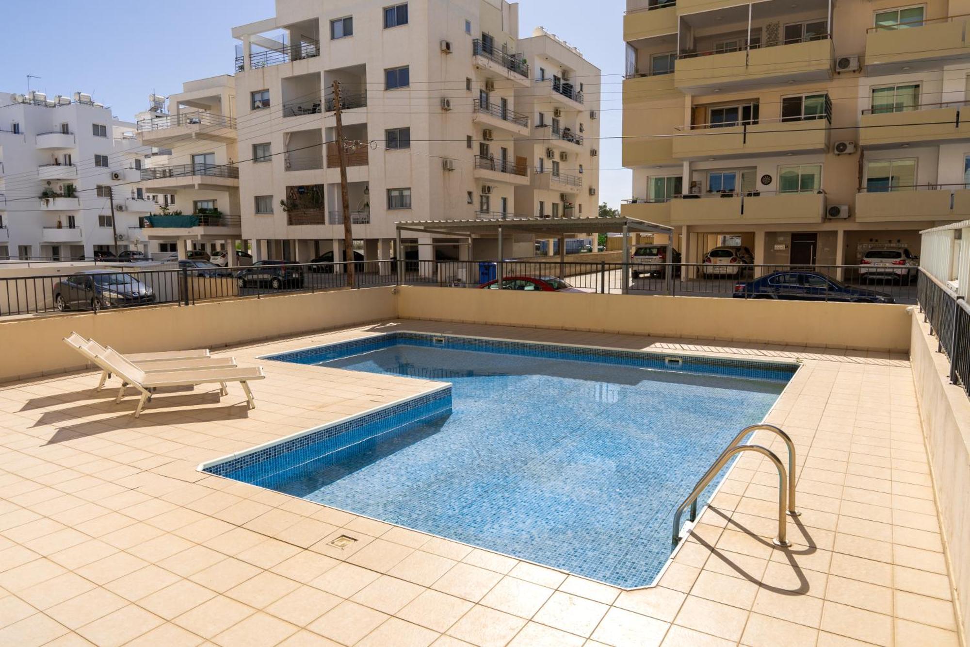Olivia Mackenzie 2 Bedroom Flat With Pool ลาร์นาคา ภายนอก รูปภาพ