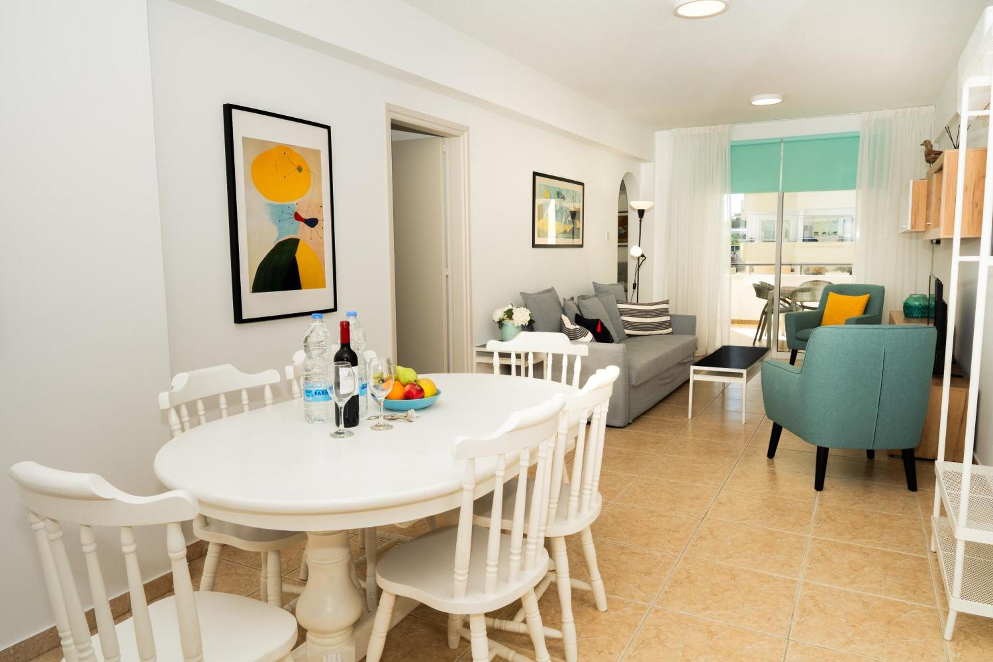 Olivia Mackenzie 2 Bedroom Flat With Pool ลาร์นาคา ภายนอก รูปภาพ